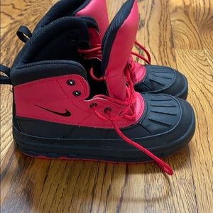Boys Nike boots